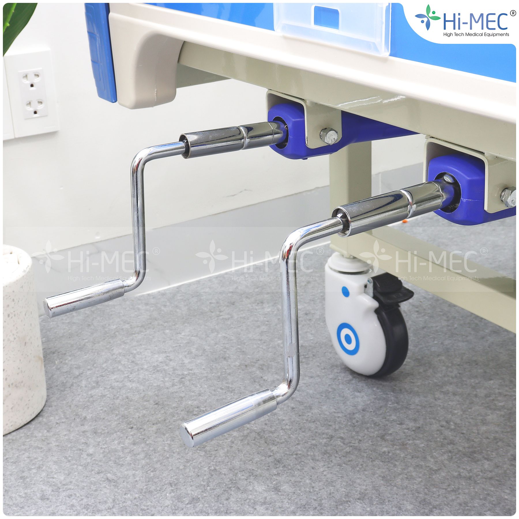 Giường bệnh nhân chỉnh cơ 2 tay quay Hi-MEC HMHB-1020