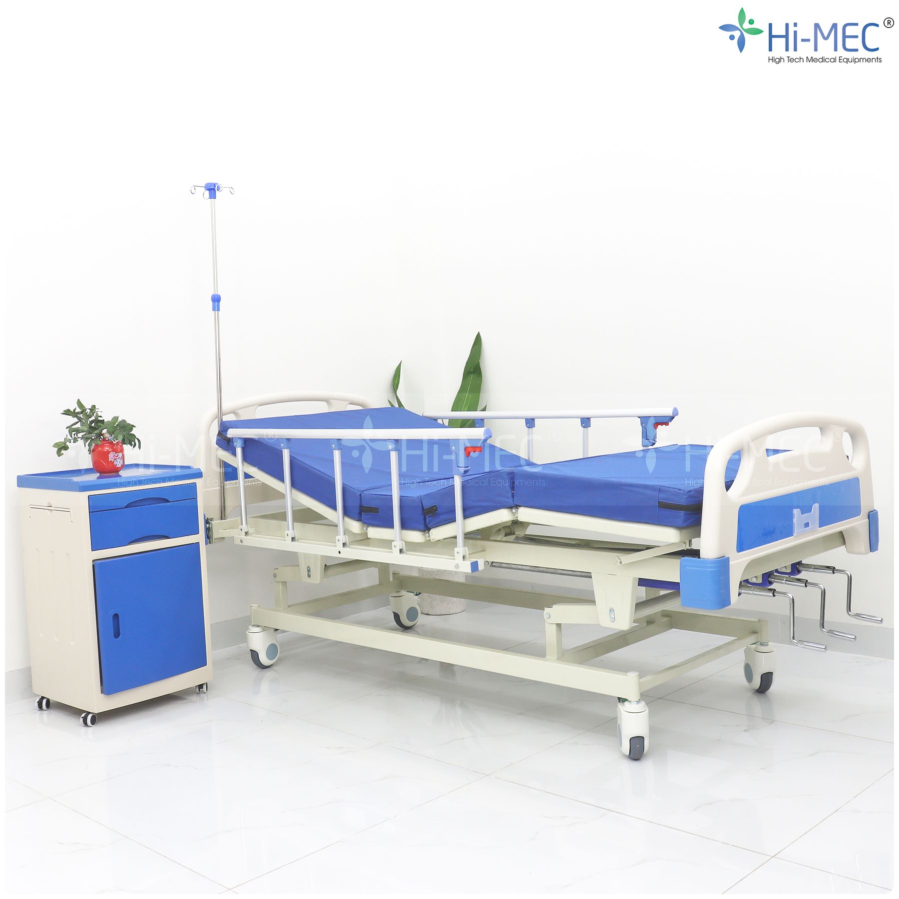Giường bệnh nhân chỉnh cơ 3 tay quay Hi-MEC HMHB-1030