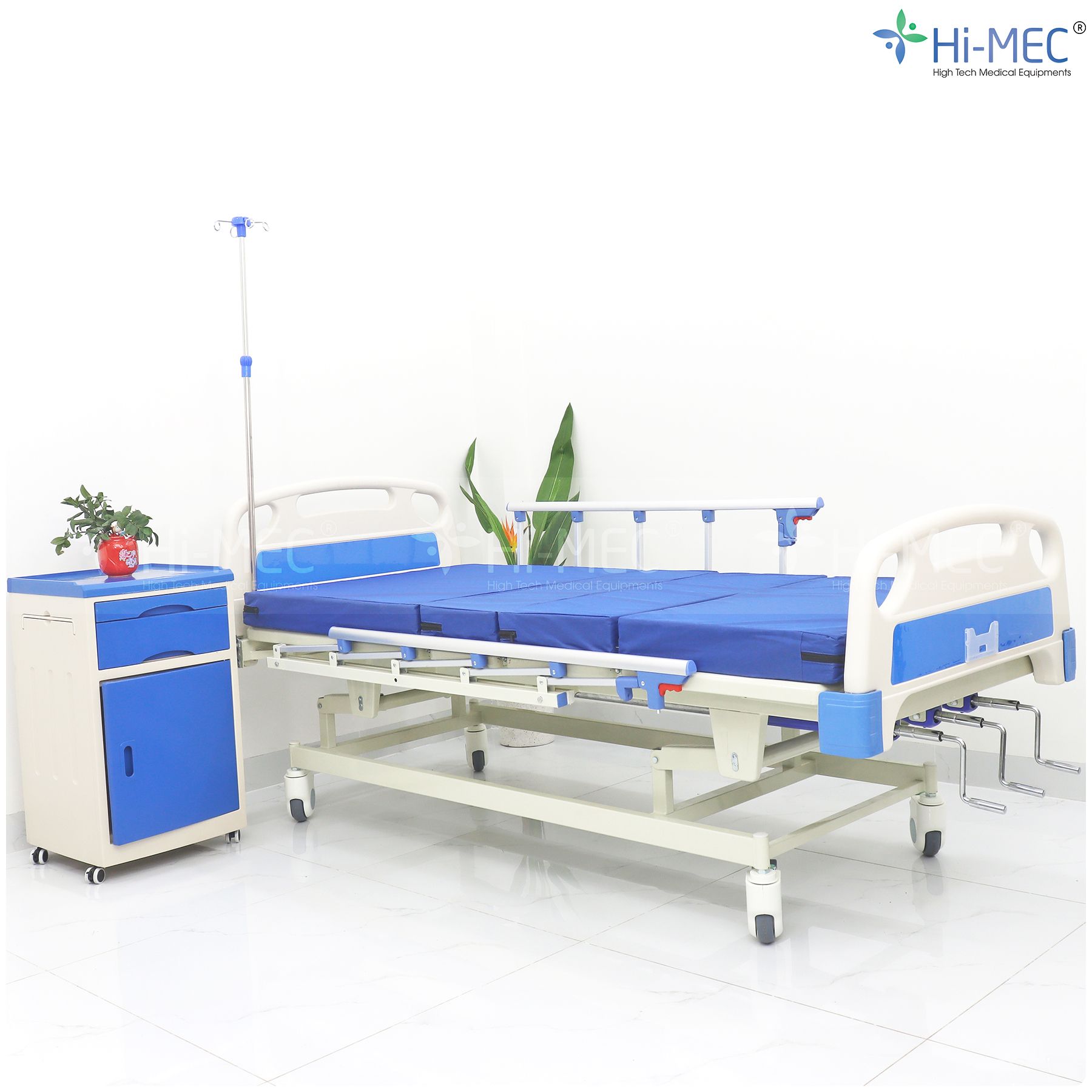 Giường bệnh nhân chỉnh cơ 3 tay quay Hi-MEC HMHB-1030