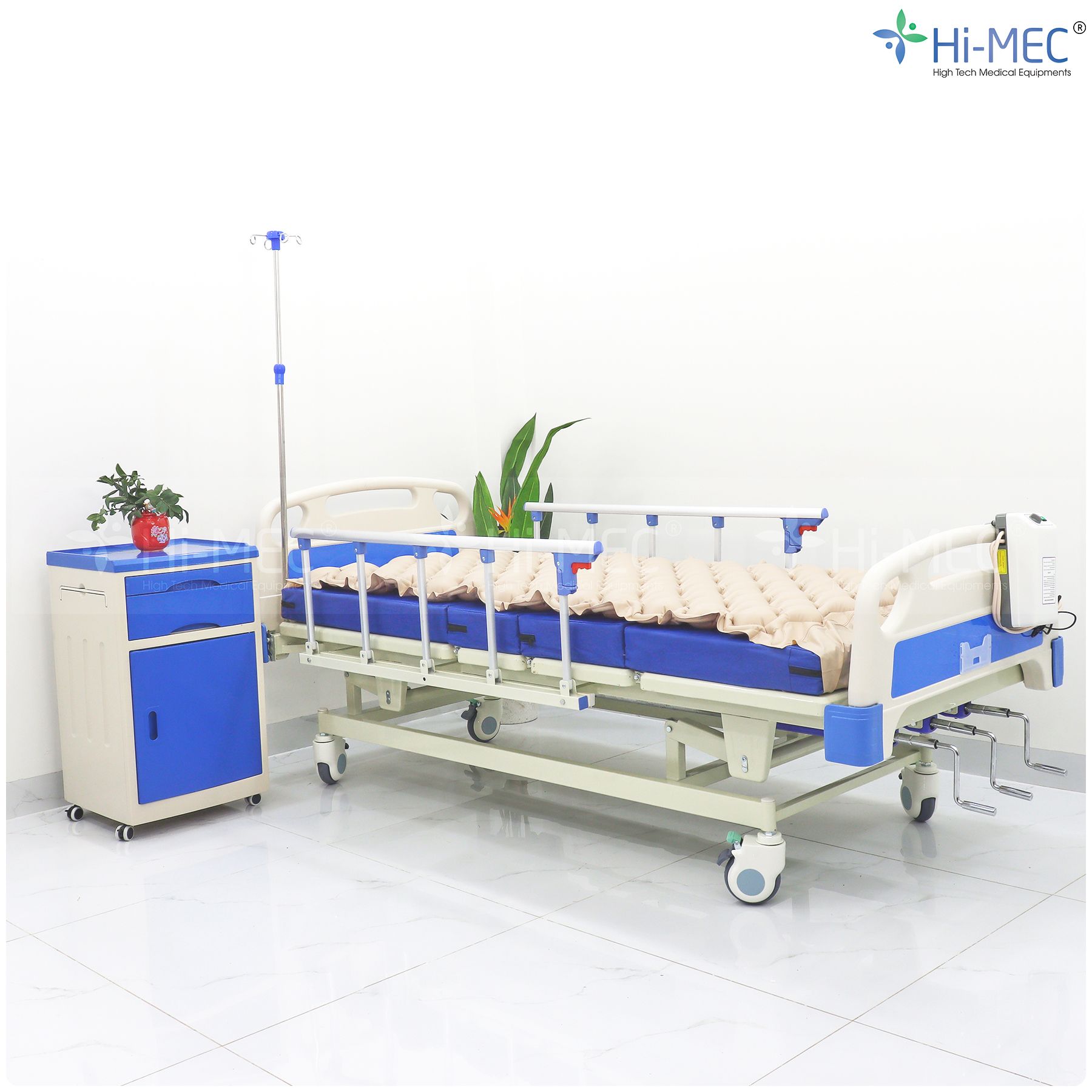 Giường bệnh nhân chỉnh cơ 3 tay quay Hi-MEC HMHB-1030